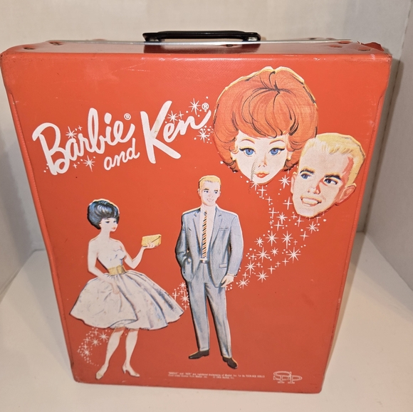 Vintage 60s Barbie & Ken Red Case Midge & Ken Doll Lot Of Clothing & Accessories - Picture 2 of 16